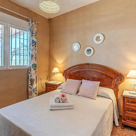 Cozy In With House A Mountain View 펜션